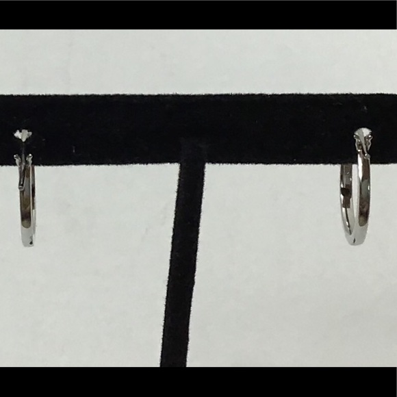 (925) Round Diamond Earrings - Picture 4 of 6